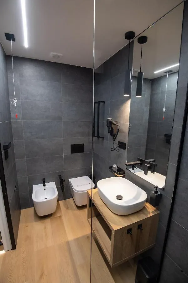 Contemporaneamente 147 - Modern & Comfort Rooms Bari 0*,  Italy